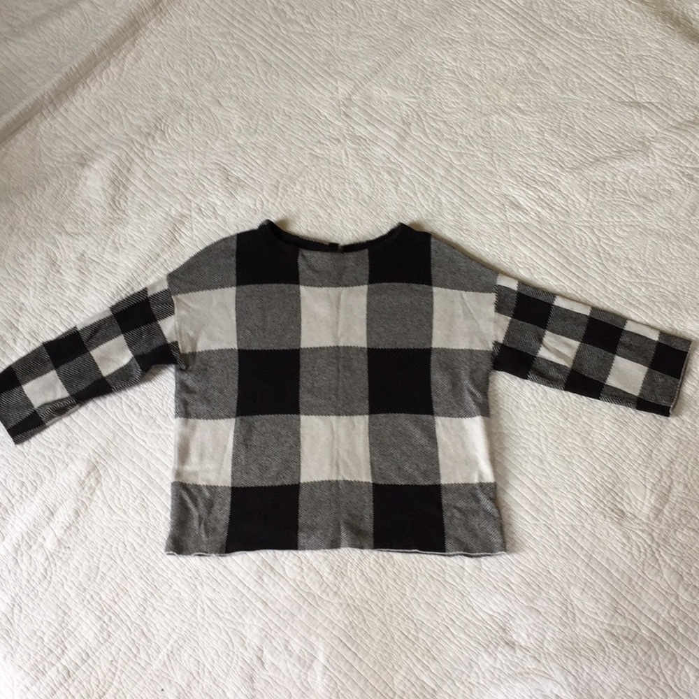 Black and White Plaid Worthington Sweater - Picture 2 of 6